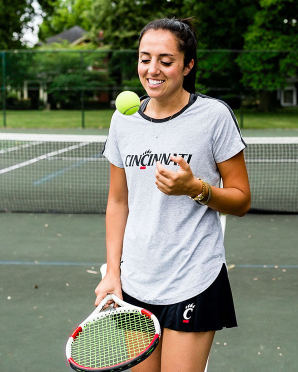 Lauren Bellinger playing tennis