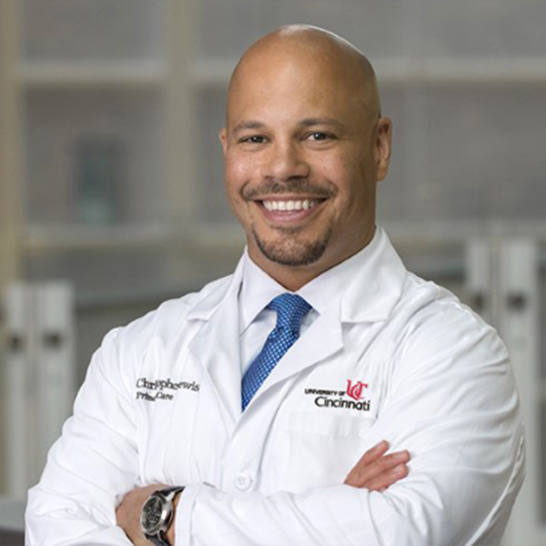 Headshot Chris Lewis, MD, Med '00.