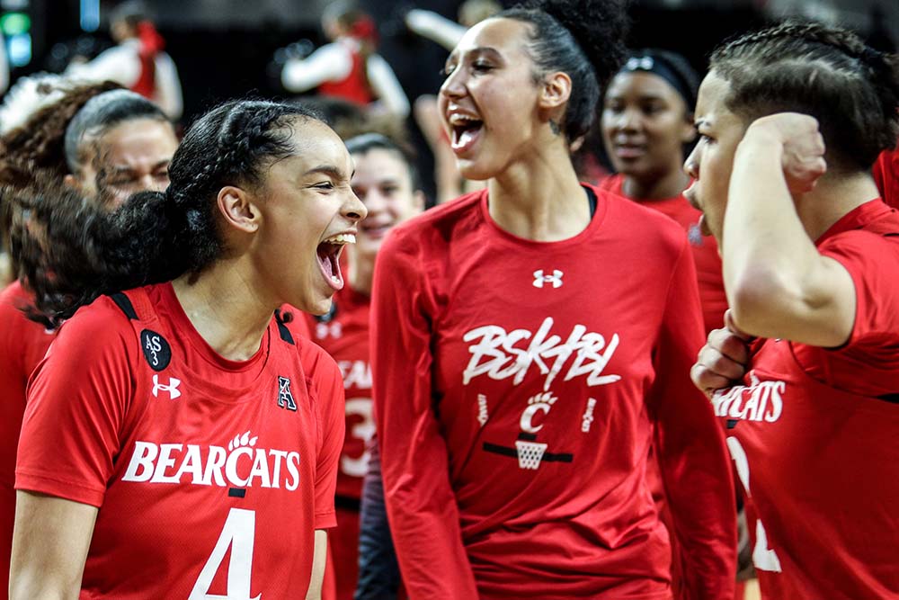 2023 University of Cincinnati Annual Report - Future Forward cover page image